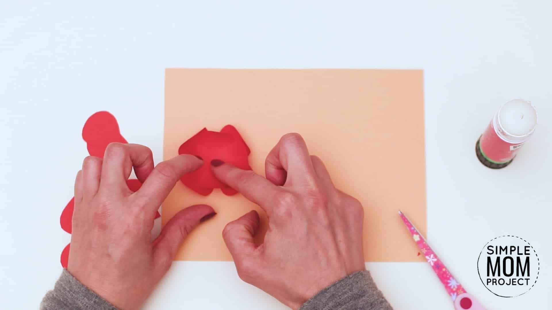 Easy DiY Remembrane Poppy craft for kids, preschoolers and toddlers