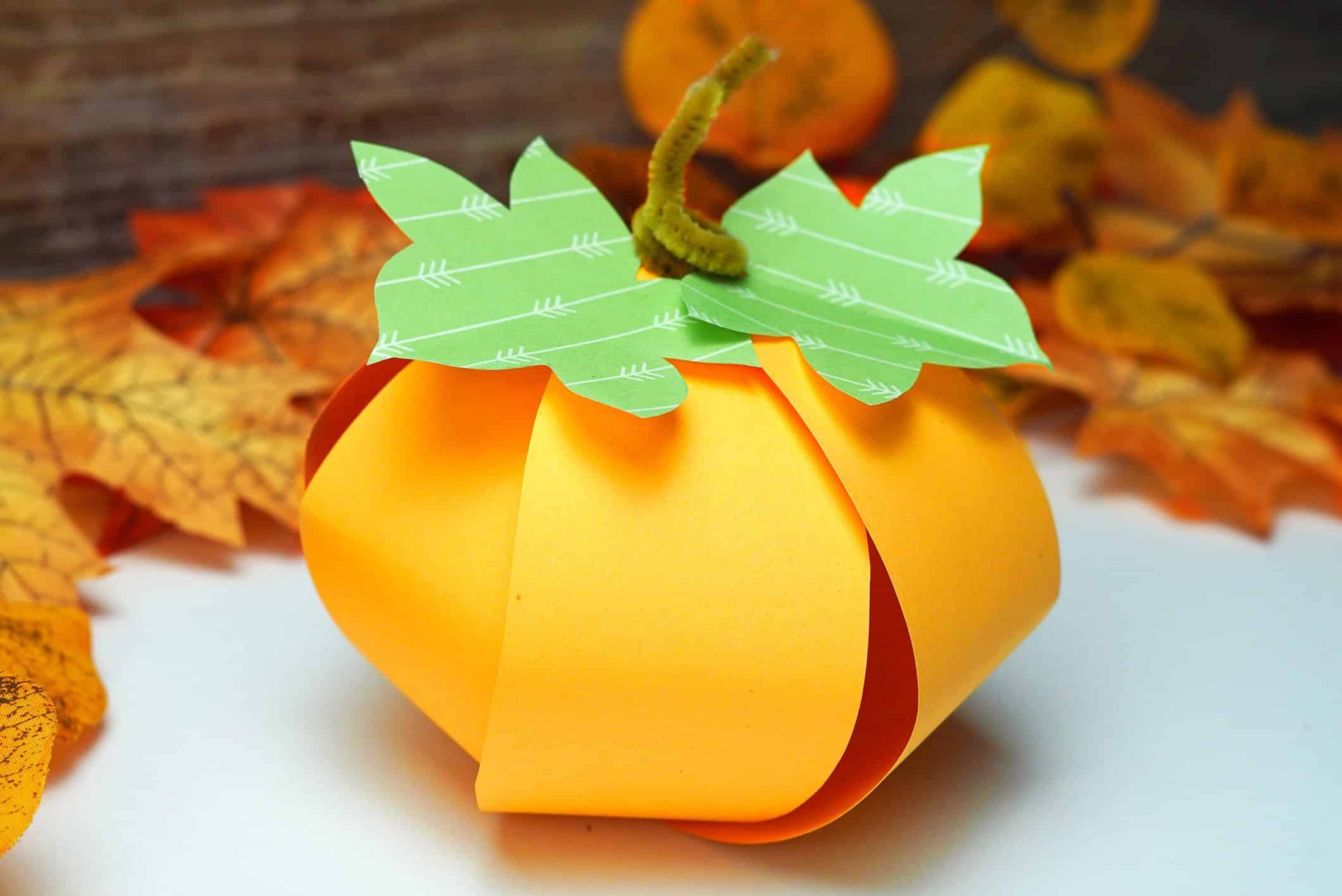 Free Printable Pumpkin Craft Template for fall for preschoolers kids and toddlers