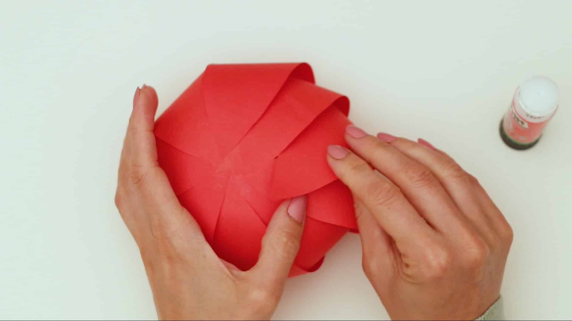 Free Printable Apple Craft for Fall and back to school crafts for preschoolers kids and toddlers