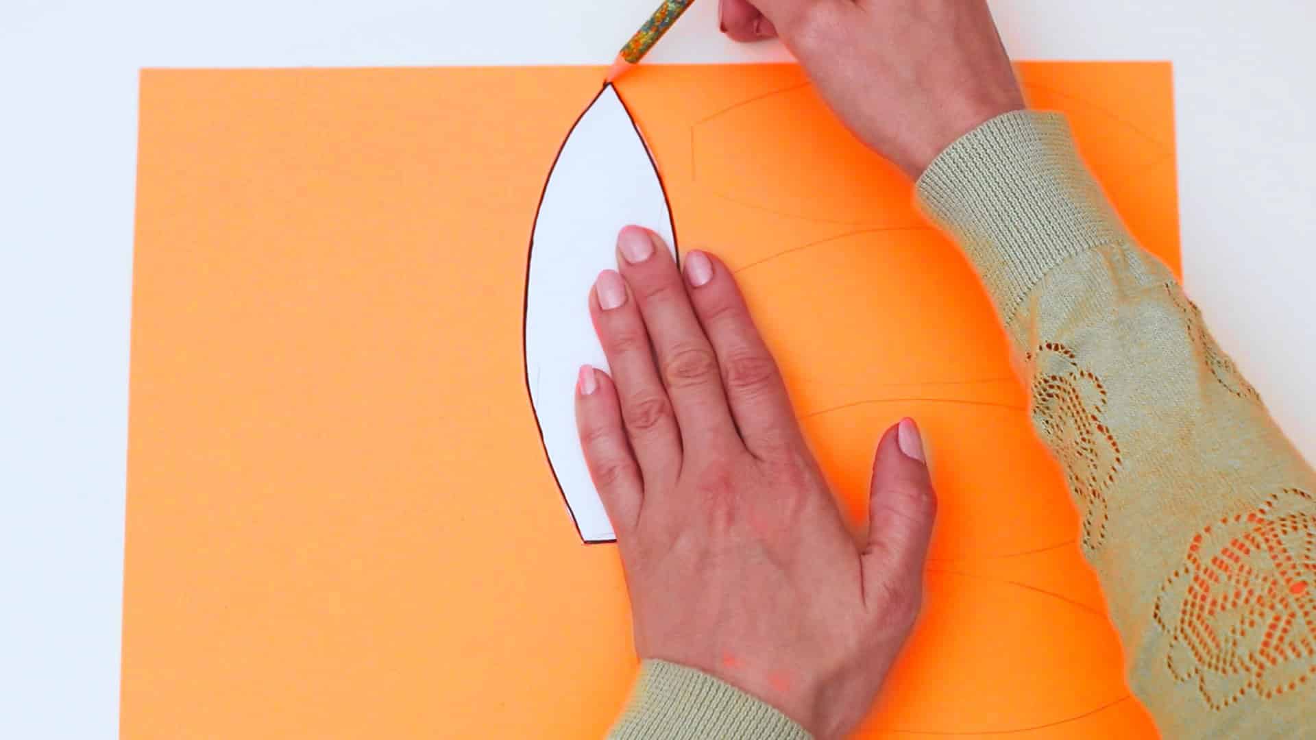 Free Printable Pumpkin Craft Template for fall for preschoolers kids and toddlers