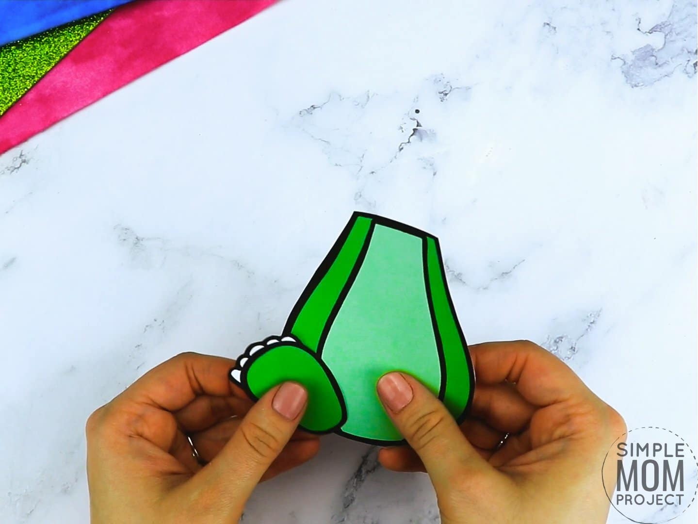 Free printable dragon coloring page template for kids, preschoolers and kindergartners