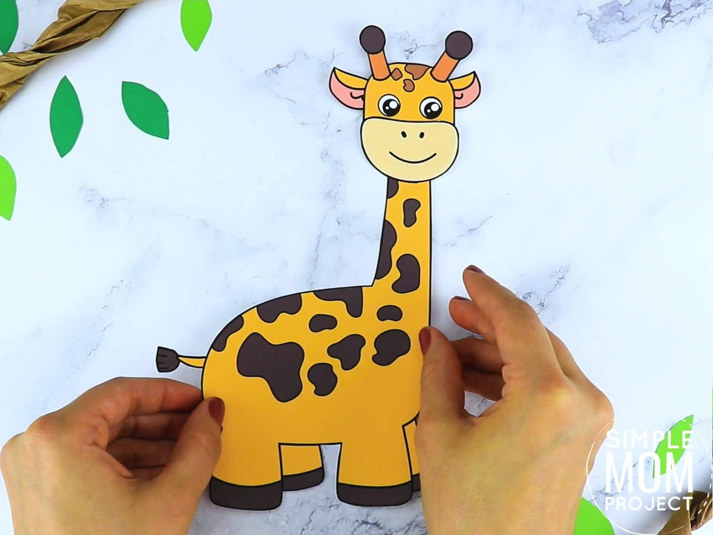 Free Printable Giraffe Craft for preschoolers, toddlers and kindergartners