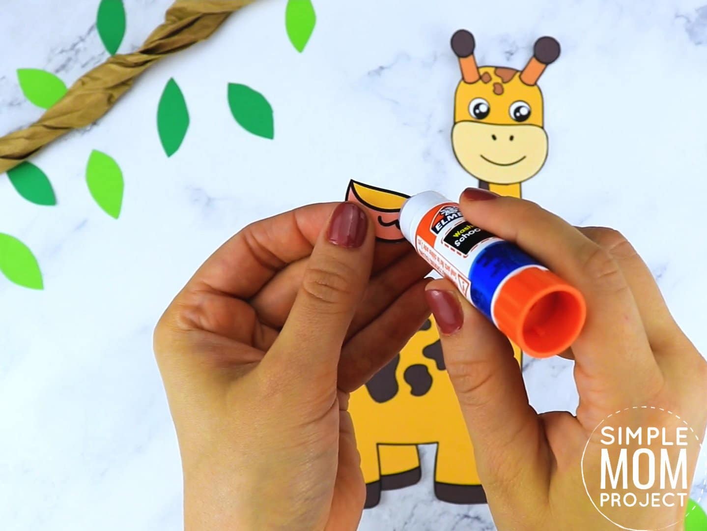 Free Printable Giraffe Craft for preschoolers, toddlers and kindergartners