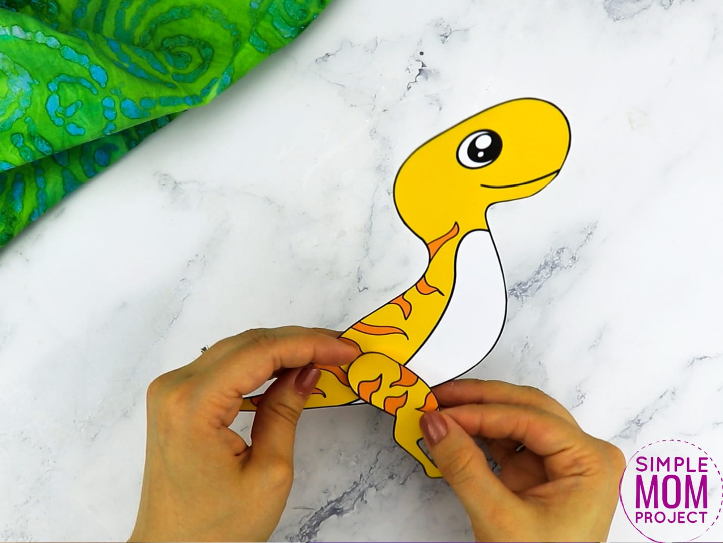 Free Printable Velociraptor Dinosaur Craft for Preschoolers, toddlers and kindergartners