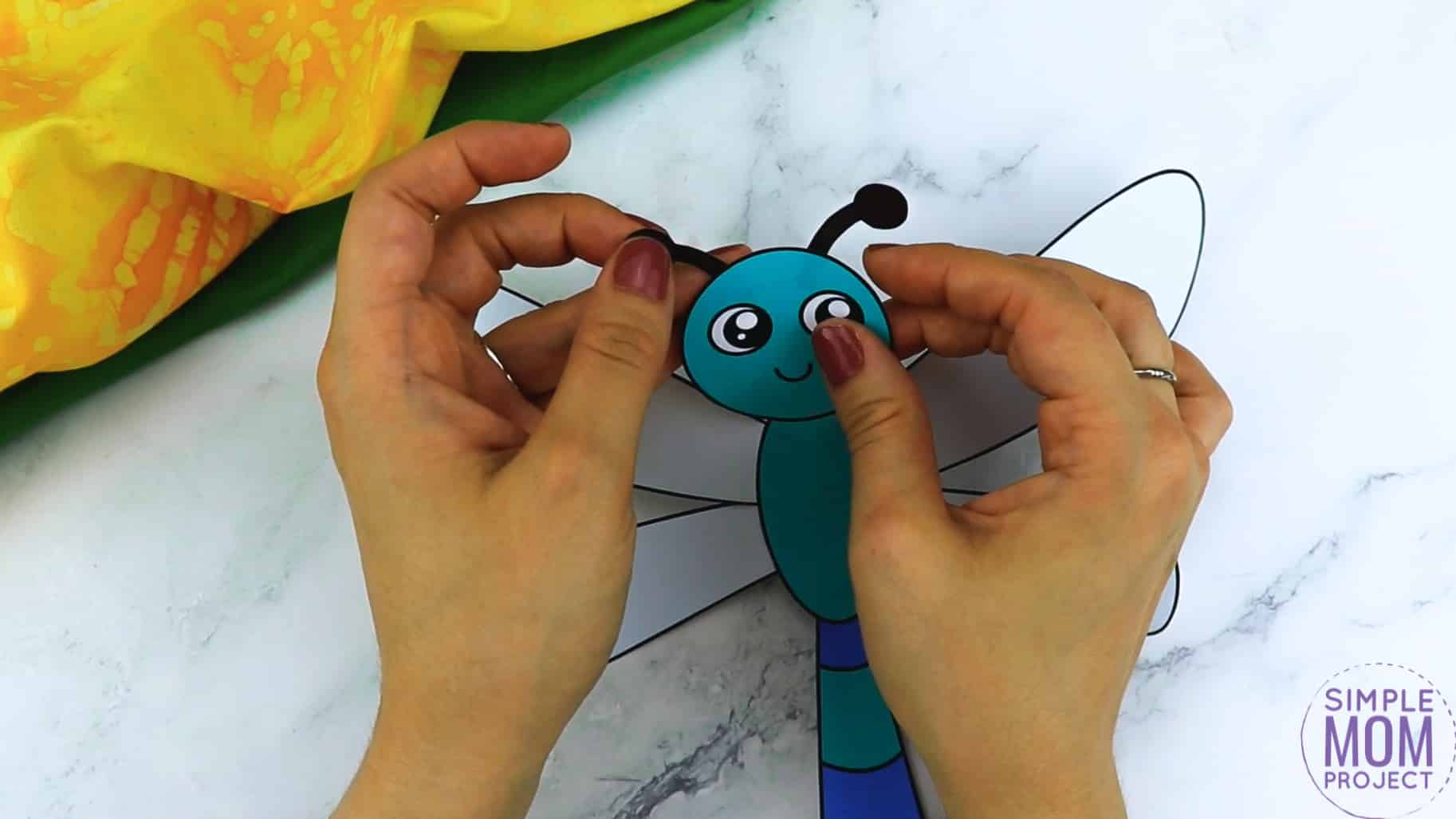 Free Printable Dragonfly Craft for Kids, preschoolers and toddlers
