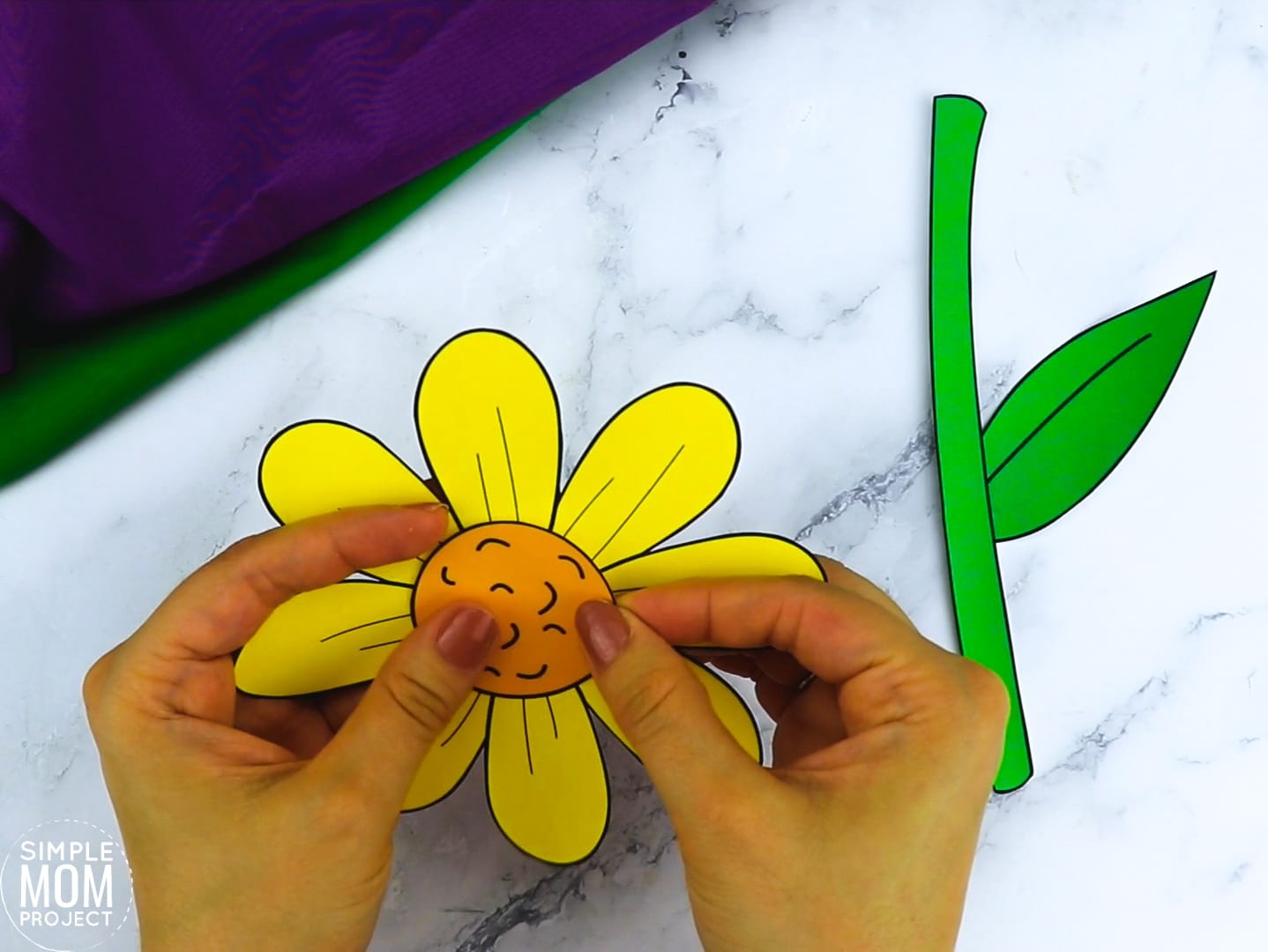 Free Printable Daisy Flower Craft template for kids, Daisy craft for toddlers and Daisy craft for kindergartners