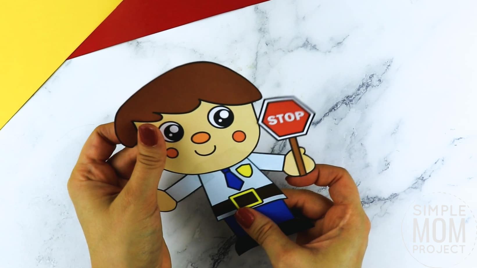 Free printable police officer craft for kids, preschoolers, toddlers and kindergartners