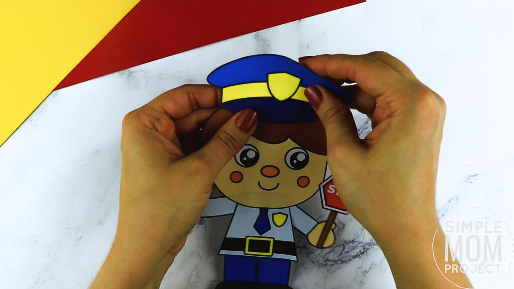 Free printable police officer craft for kids, preschoolers, toddlers and kindergartners
