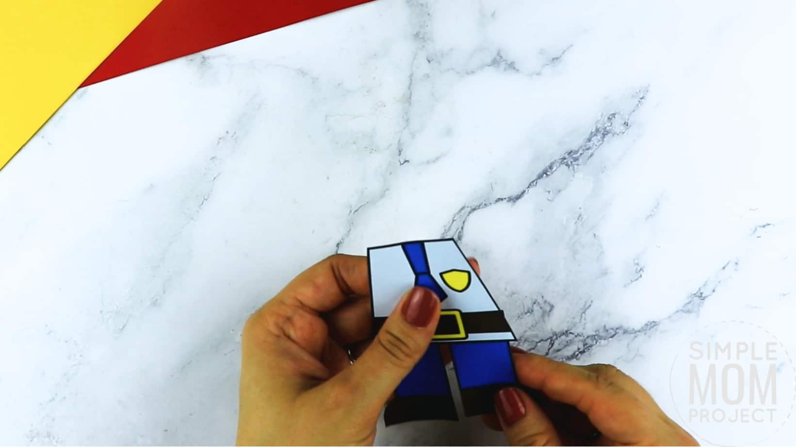 Free printable police officer craft for kids, preschoolers, toddlers and kindergartners