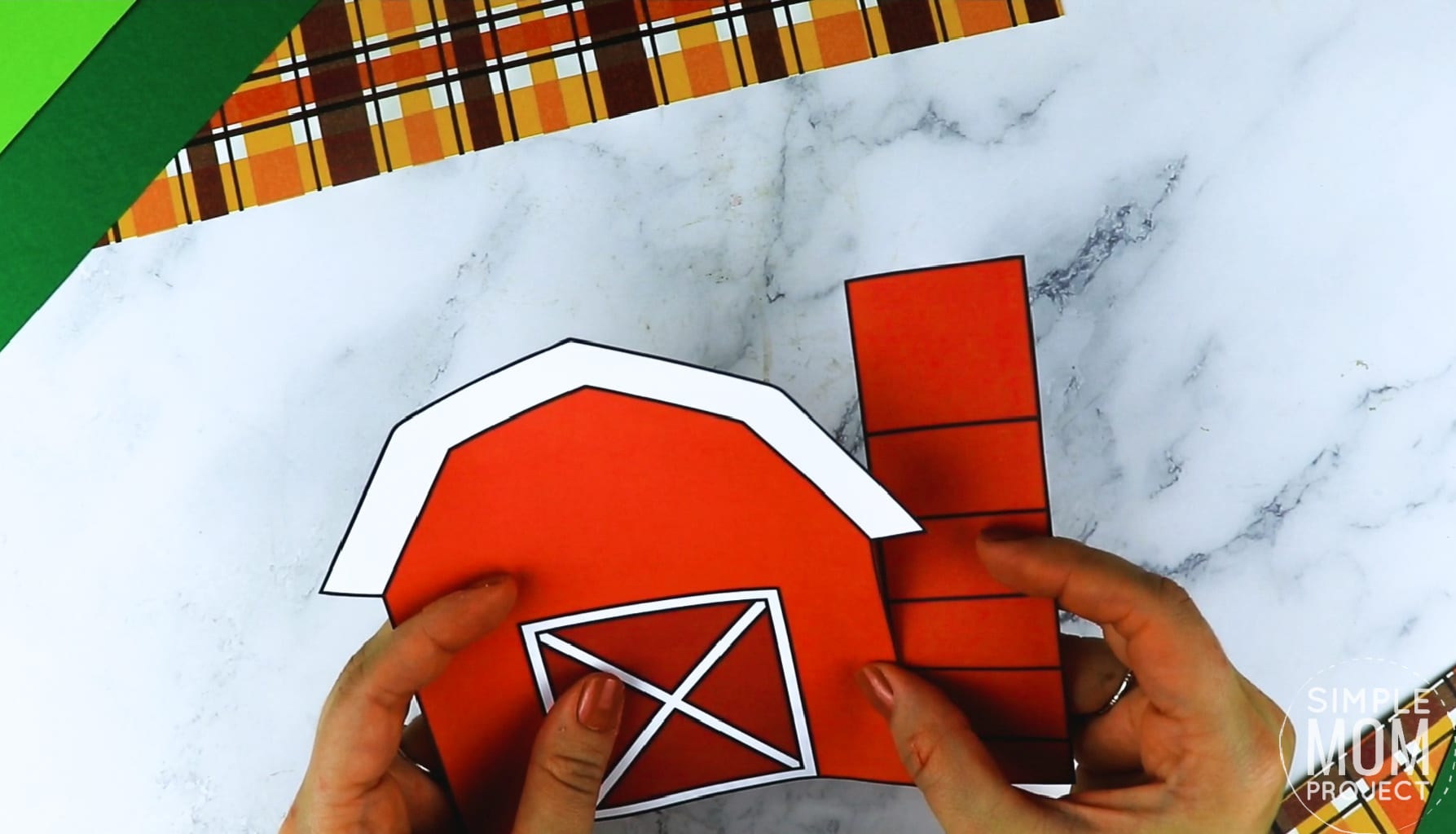 Free printable barn craft for toddlers, preschoolers and kindergartners