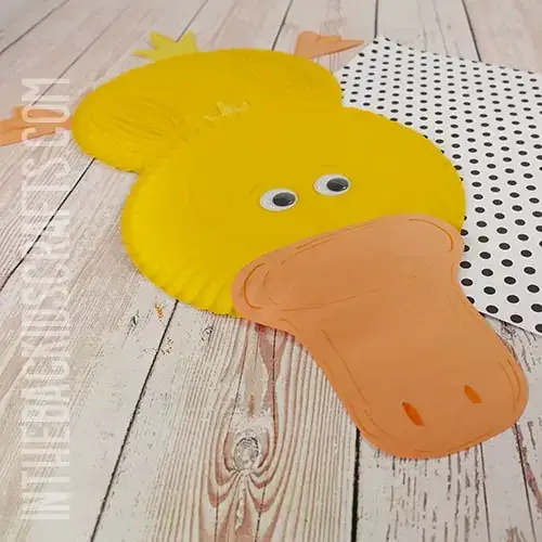 Fun little duck crafts for little kids are a great way from paper plate duck crafts, letter d duck crafts, duck templates, food print duck crafts 15