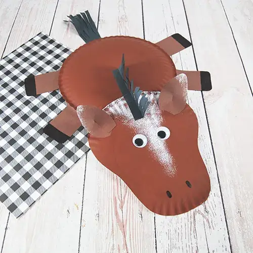 Horse crafts are a great and fun activity for horse camp and good paper horse crafts for children, kids, toddler, elementary, preschooler 20